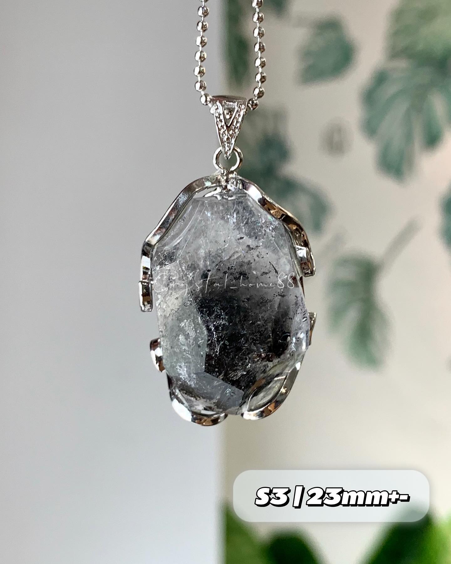 黑闪灵钻 Black Herkimer Pendant(H30B)