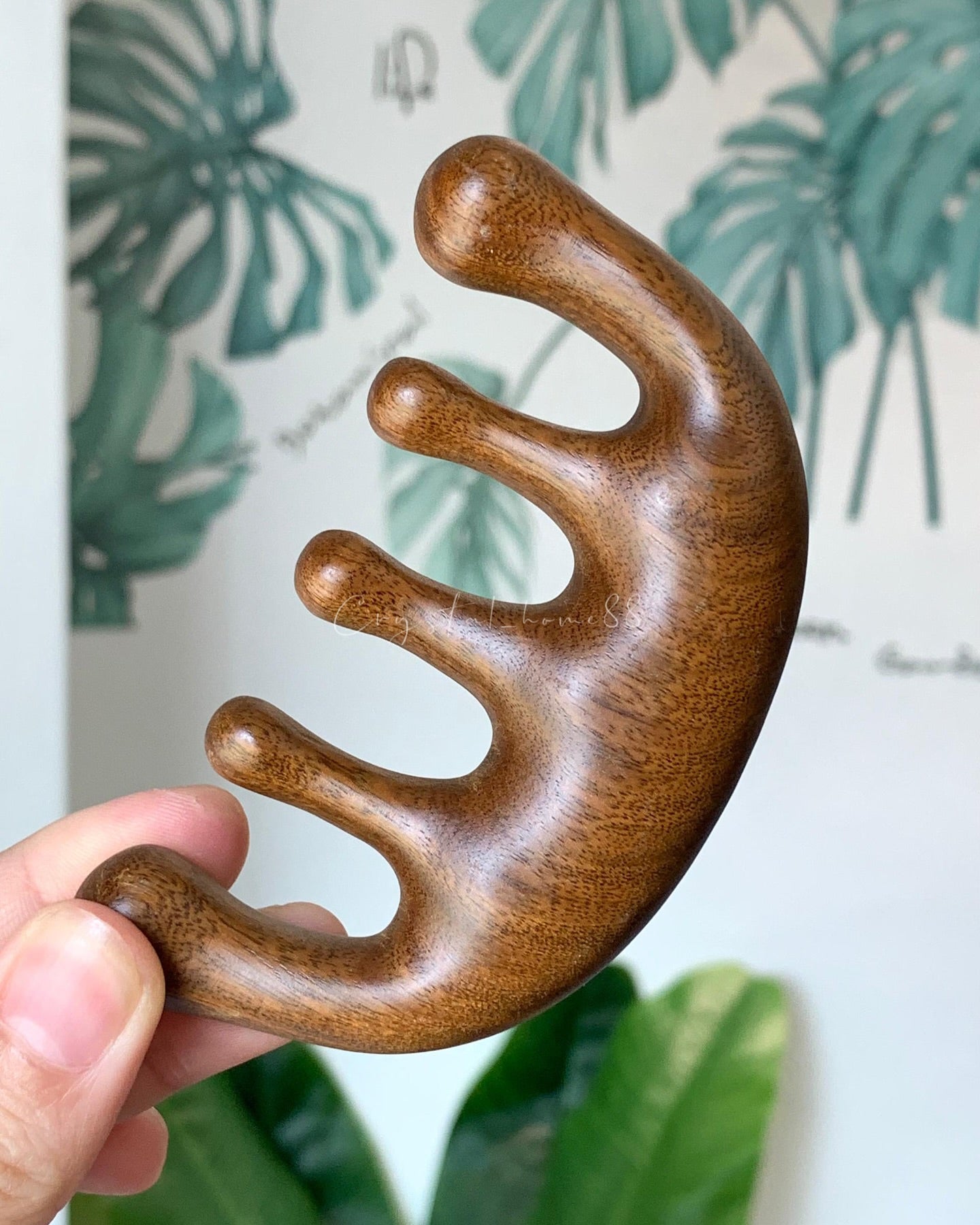 绿檀木五齿木梳 Green Sandalwood Massage Comb(P53)