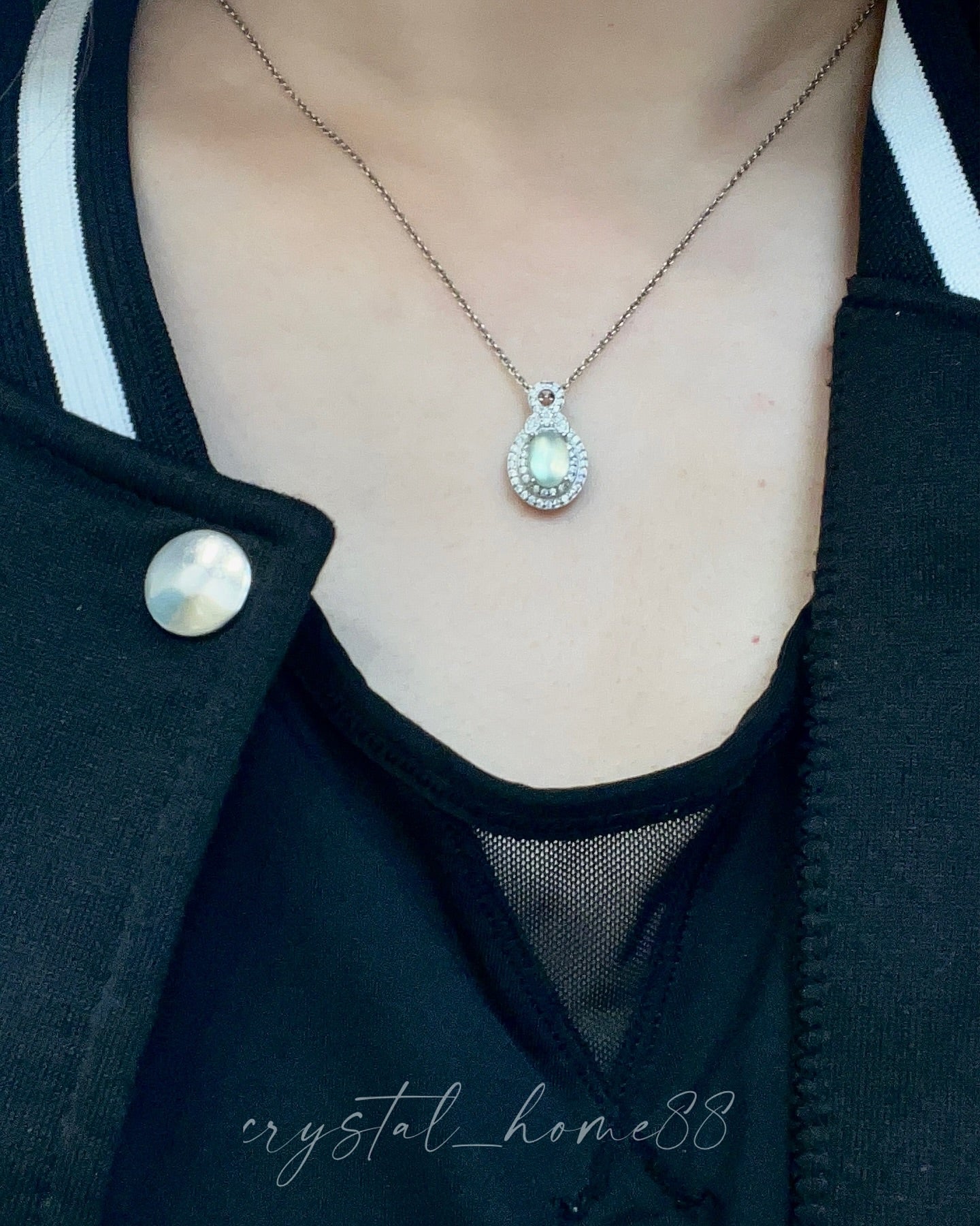 高品质 · 葡萄石吊坠 Prehnite（P59）